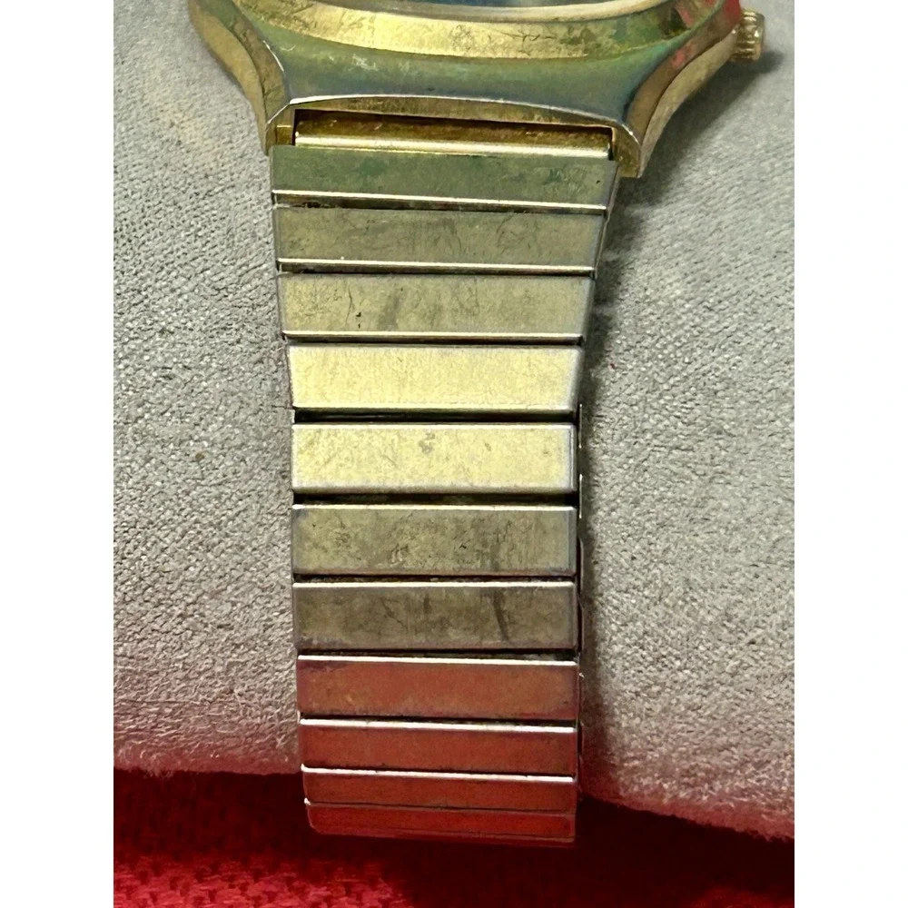 Vintage McGregor Japan Quartz Watch Men Gold Tone Date Stretchable New Battery